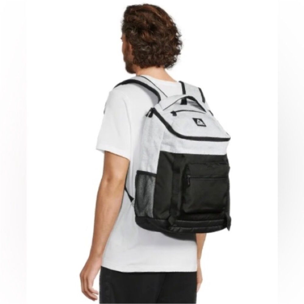 BNWT Reebok Top Loader 18.5" Laptop Backpack, Light Heather Grey